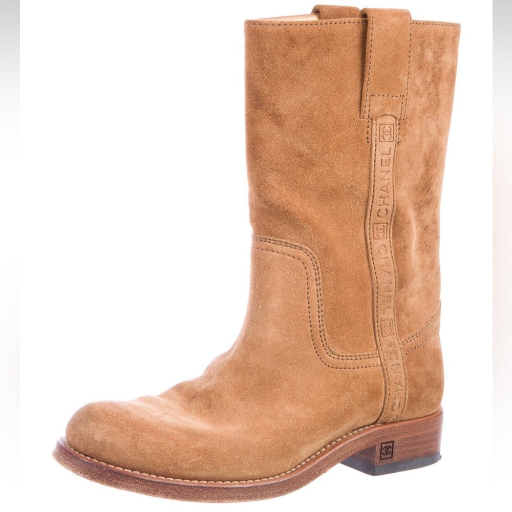 🌙 CHANEL TAN MID CALF CC SUEDE BOOTS 🌙